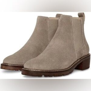 Steve Madden Dorothea Chelsea Ankle Boots Mushroom Gray Suede Size 7 Booties